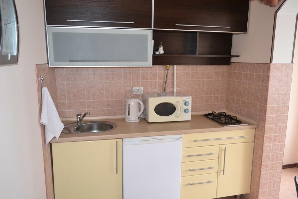 Apartments On Negruzzi 6/2 คีชีเนา ภายนอก รูปภาพ