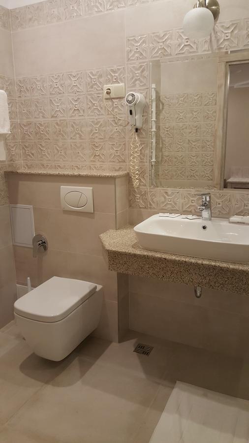 Apartments On Negruzzi 6/2 คีชีเนา ภายนอก รูปภาพ