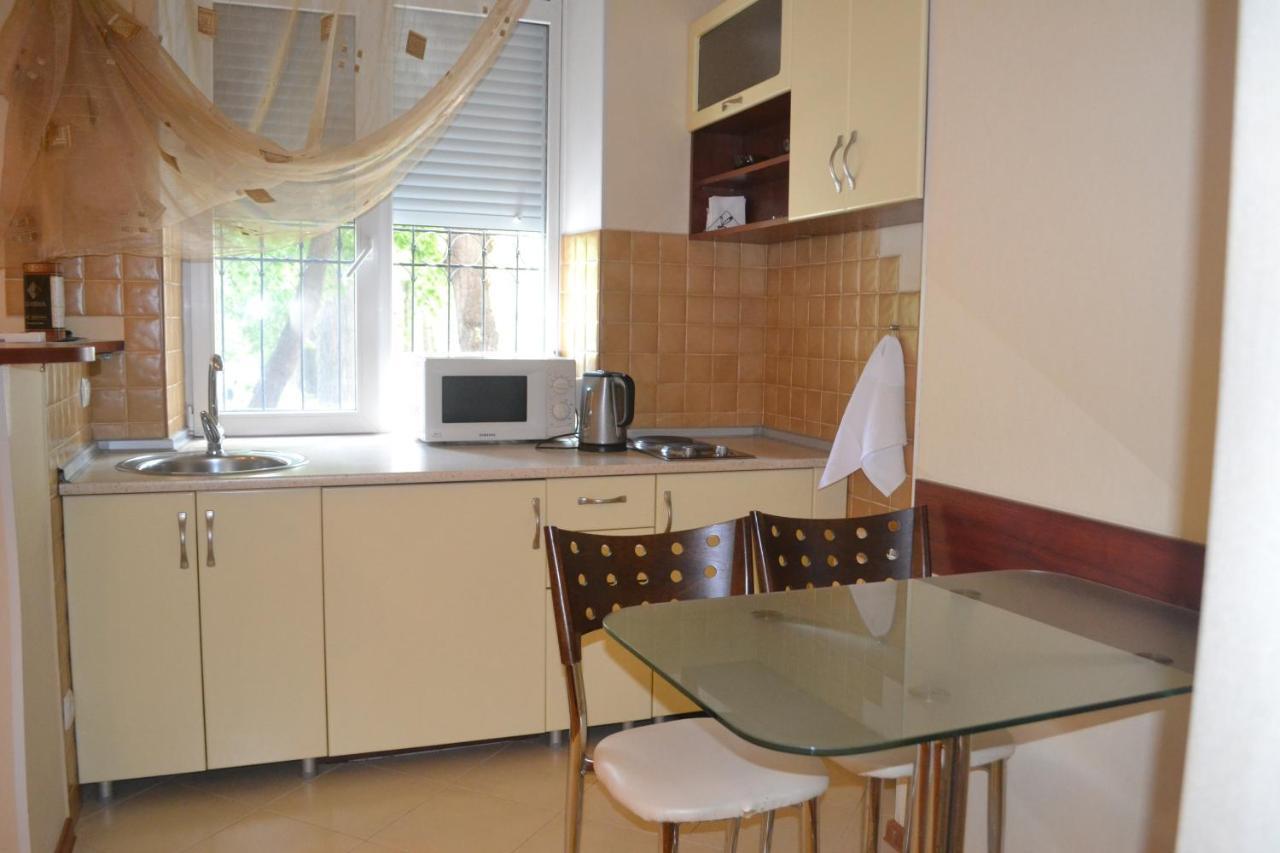 Apartments On Negruzzi 6/2 คีชีเนา ภายนอก รูปภาพ